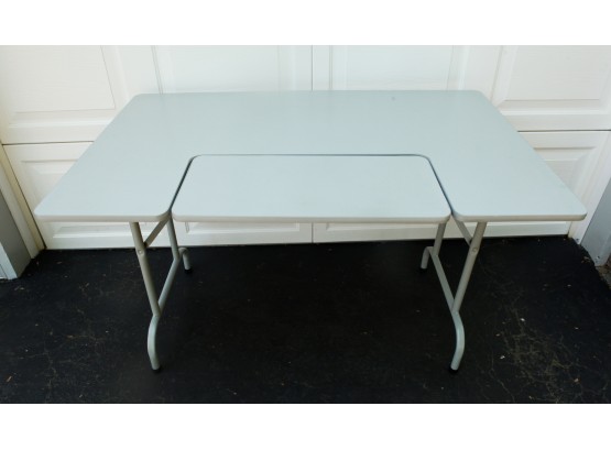 Foldable Computer Table - L48' X H29.5' X D30'
