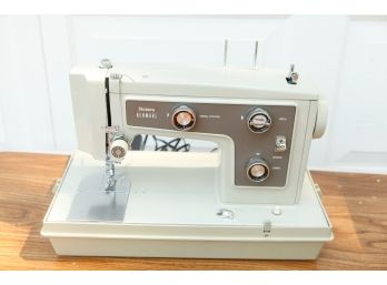 Sears Kenmore - Portable Sewing Machine - Model# 1422 - Zig Zag Sewing Machine - Case Included