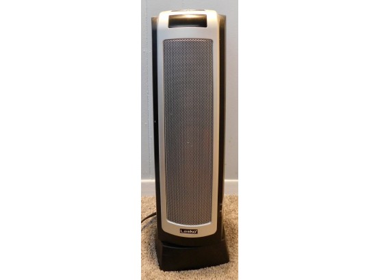 Lasko CT22722 Oscillating  Air Heater Adjustable Thermostat, Large Digital Read-out And 8-hour Timer