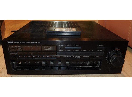 Yamaha Natural Sound Stereo Receiver R-8 With Remote