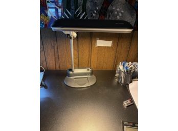 OttLite HD Executive Desk Lamp