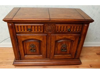Flints & Horner - Fine Furniture Since 1840 - Solid Wood Buffet/Server  W/ 1 Drawer And Storage W 1 Shelf