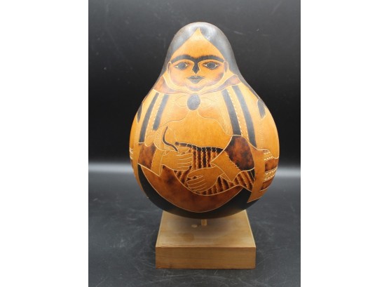 Woman With Baby By Cesar Aquino Veli ~ Peruvian Gourd Carving - Signed