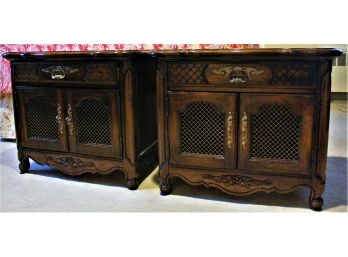 Pair Of Beautiful Thomasville End Tables