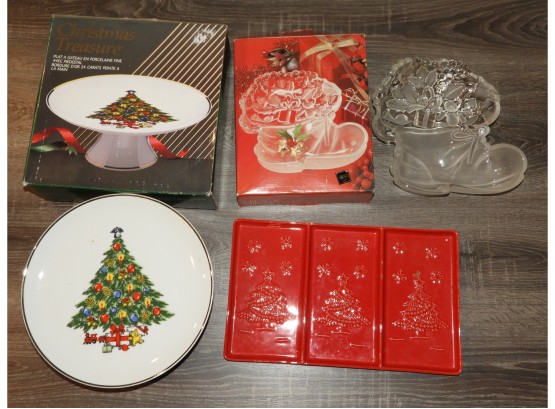 Assorted  Set Of 3 Holiday Plates - Mikasa, Christmas Treasure & Sur La Table