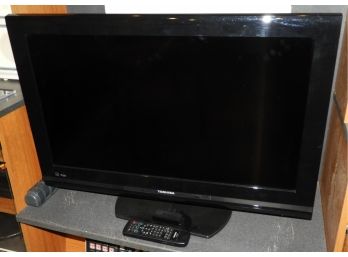 Toshiba 32' TV With Remote Model #32AV502R