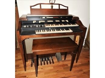 Hammond Model L-100 Series Spinet Organ  Rhythm II With Storage Bench