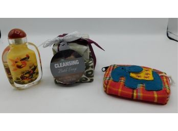 Decorative Bath Soap Set Glass Jar With Fish Design And Elephant Coin Purse