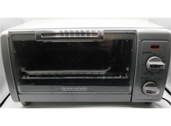 Black & Decker Toaster Oven With Metal Tray - T01700SG