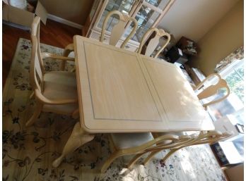 Lexington Dining Room Table Set With 6 Chairs And 2 Table Leaves