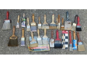 Lot Of Assorted Paint Brushes (24)