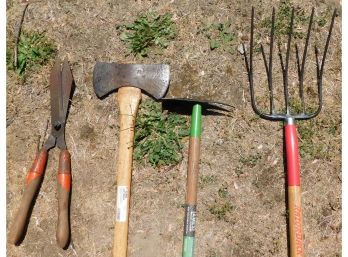 Set Of 4 Gardening Tools