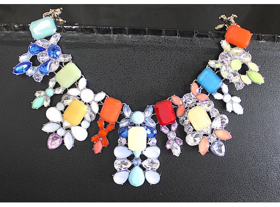 BEAUTIFUL 10' Multi Colored FAUX GEM Stone Necklace
