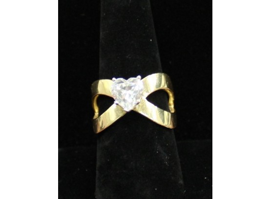 14k Gold Ring With Clear Heart Shaped Gemstone