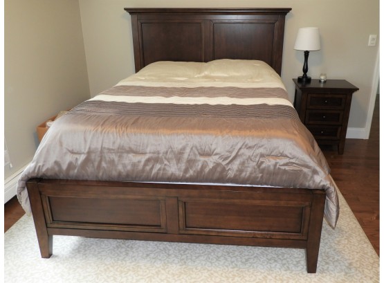 Queen Size Headboard/footboard With Draws Under Bed & 1-night Stand