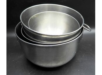 Assorted Set Of 4 Stainless Steel Mixing Bowls (3 Bowls Are Farberware)