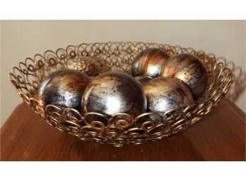 Metal Circle Design Bowl With 10 Decorative Balls