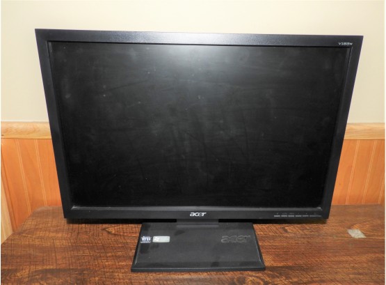 Acer V193W LCD Monitor 19' W/ Stand 1440x900 At 75Hz VGA Input