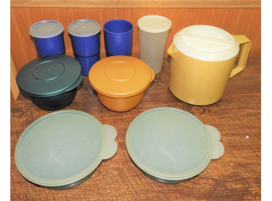 Assorted 9 Piece Tupperware Storage Containers