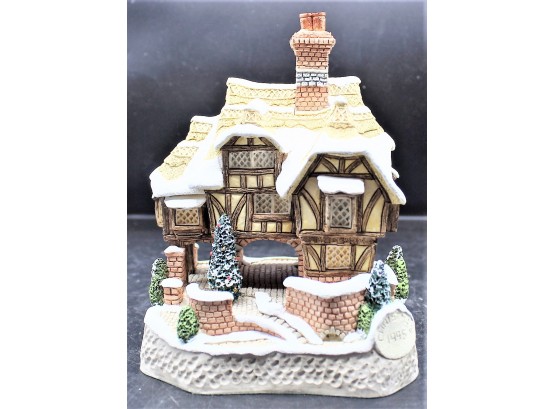 David Winter Cottages - Miss Belle's Cottage W/ COA & Original Box