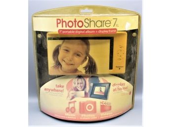 NEW PhotoShare 7xl 7 Portable Digital Album & Display Frame Photoco
