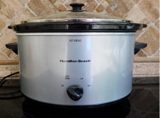 Hamilton Beach - Variable Temperature Slow Cooker Stoneware And Glass Lid Dishwasher Safe.