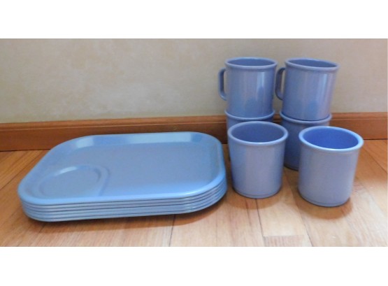 Set Of 6 Blue Melamine Stacking Rubbermaid Mugs With Trays