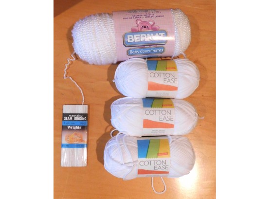 Lot Of 1 White Bernat And 3 Lion Brand Bundles Of Yarn With Flexi Lace Seam Binding