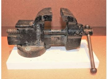Antique Rare Columbian No. 143 Swivel Bench Vise Machinist Mechanic Tool Vintage