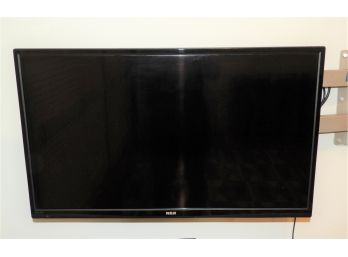 RCA LED32C45RQ 32' Class (31.5' Viewable) LED TV With Remote