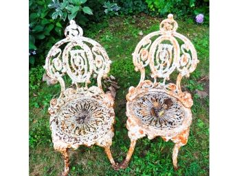 Pair Of 1900s French Painted Cast Iron Patio Chairs - L14' X H30' X D15'