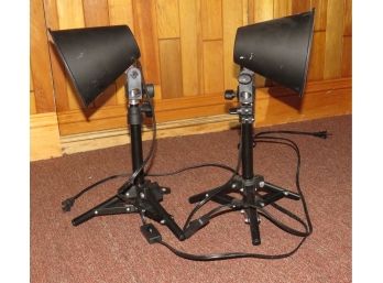 A Pair Of Matching Metal Tripod Table Lamps - Black - Tested - L9' X H21'