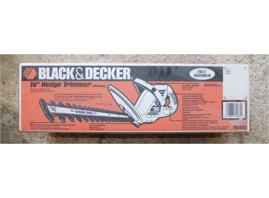 NEW Black & Decker 14' Hedge Trimmer Fully Assembled In The Box Model # TR1600