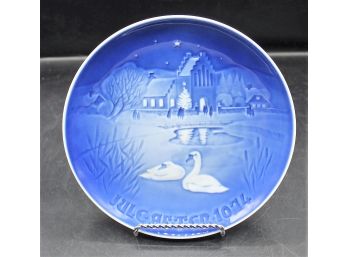 Rare Vintage 1974 Jule After Copenhagen Porcelain - Blue And White Christmas Plate