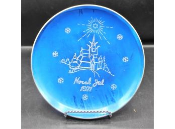 Mid Century Norway Wooden Stave Church Blue 1971 Norsk Jul Christmas Plate