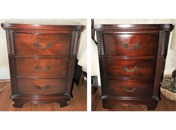Vintage Mahogany 'Dixie' Set Of 2 Wood Night Stands