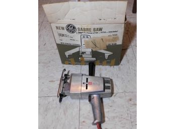 Vintage General Electric Saber Saw With Original Box And Replacement Blades