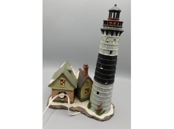 Santa's Workbench Collection 2002 - Fort Augustus Lighthouse With Lights