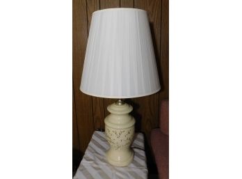 Decorative Ceramic Table Lamp With Floral Design On Base