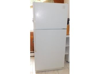 Whirlpool White Refrigerator Top Refrigerator Model ET18PK