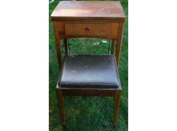 Vintage Singer Sewing Machine Table With Stool