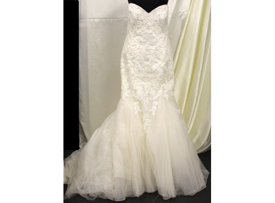 Enzoani Mermaid Gown With Soft Tulle Skirt, Delicate Floral Hem & Intricate Lace