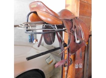 Equestrian English Leather Horse Saddle With Metal Hanging Stand