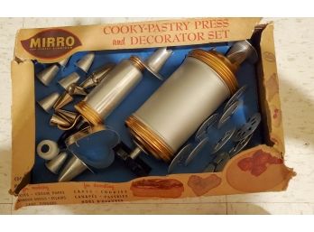 Vintage Mirro Cooky - Pastry Press With Discs & Tips-  Comes In Original Box