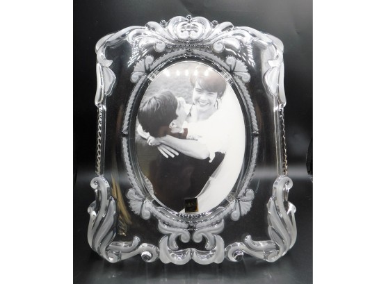 Mikasa Frosted Picture Frame With Oval Insert