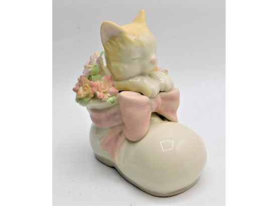 Adorable Lenox 'kitty In Boot' Figurine