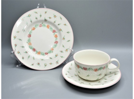 Rosebud Exclusive To Laura Ashley Plates & Teacup With Saucers - Service For 2