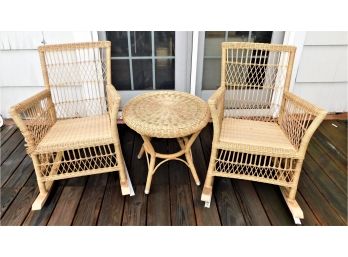 Tasteful Cane-line Collection Wicker Rocking Chairs With Round Table