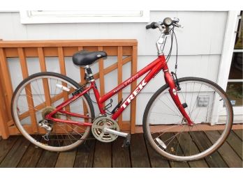 Trek Multitrack 7200 15' Women's Red  Bicycle With Sigma Bike Monitor