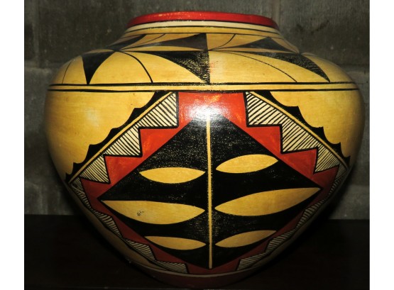 Native American Hopi - Handbuilt And Hand Painted - L13' X H10'